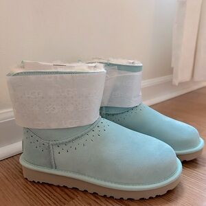 NEW UGG WOMEN'S DAE SUNSHINE PERF SKY BOW BOOTS SIZE 6
